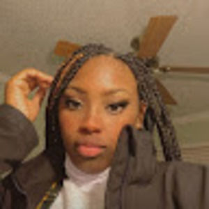 Meet your Posher, Elise